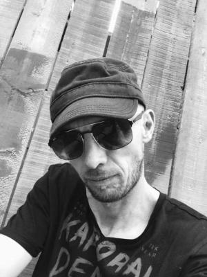 robbie77 - date a Belgian, 100% free robbie77